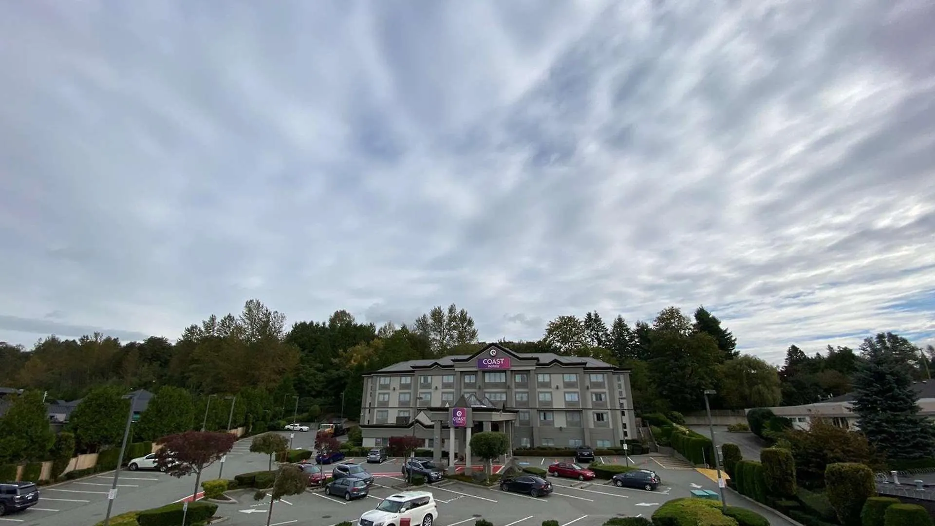Coast Abbotsford Hotel & Suites