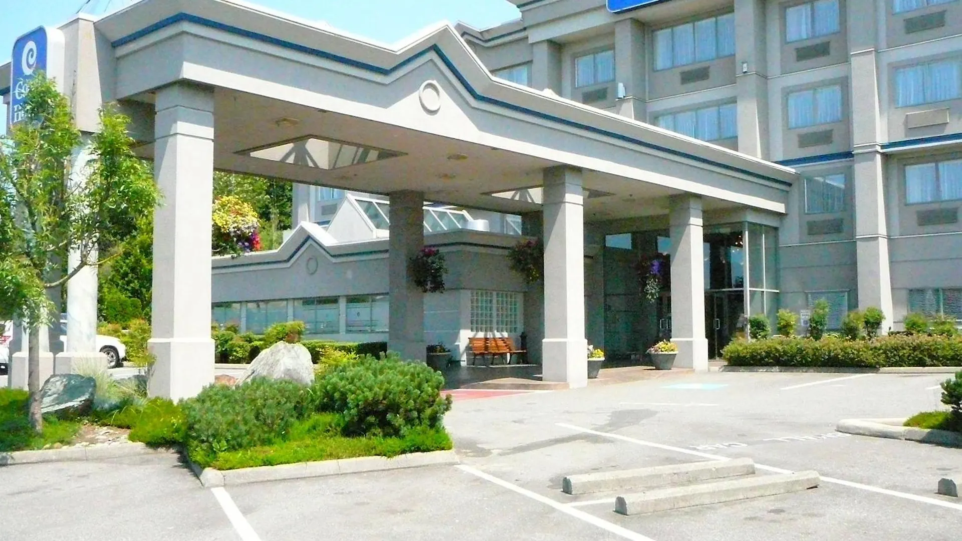 Coast Abbotsford Hotel & Suites Canada