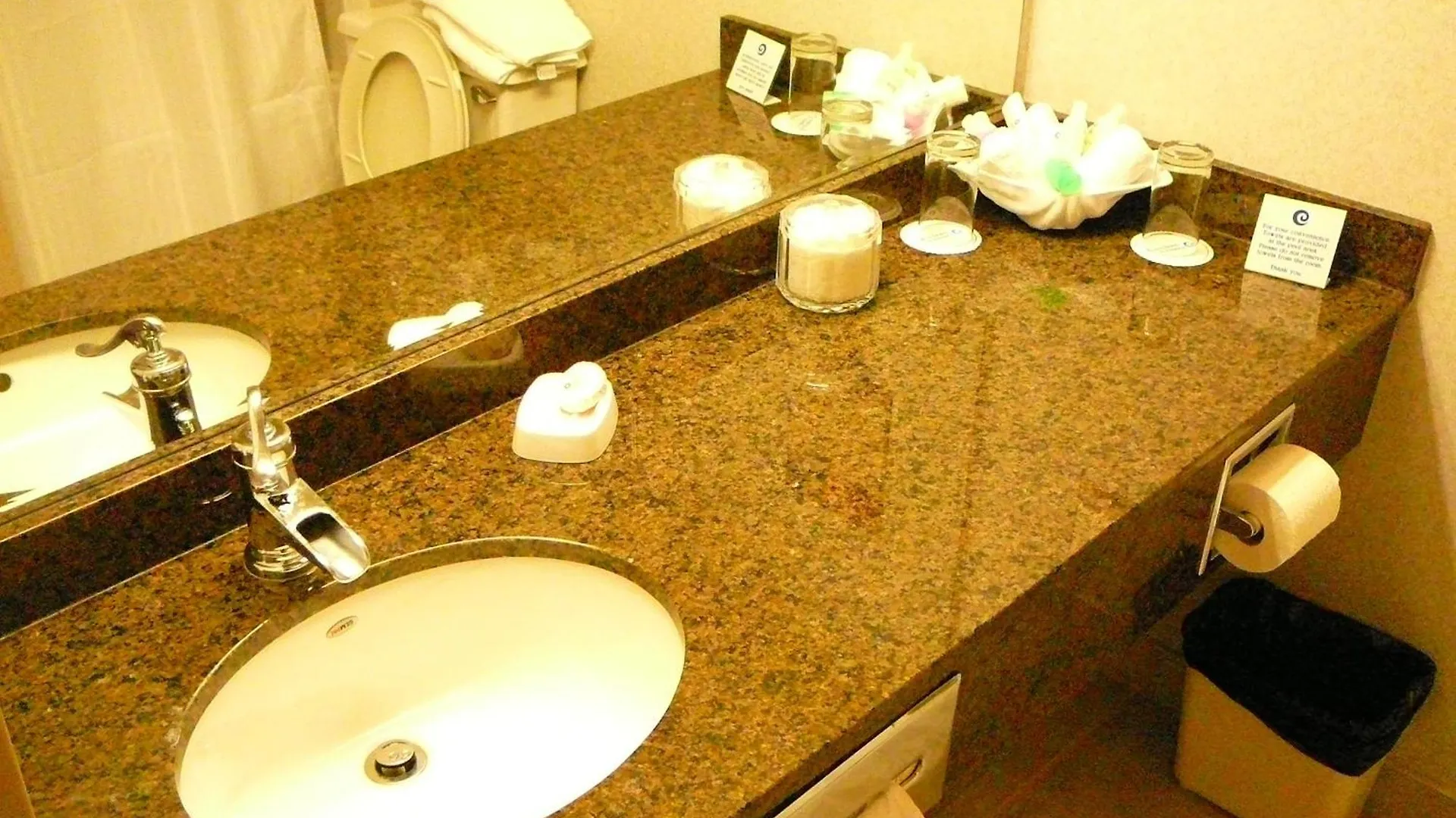 Coast Abbotsford Hotel & Suites