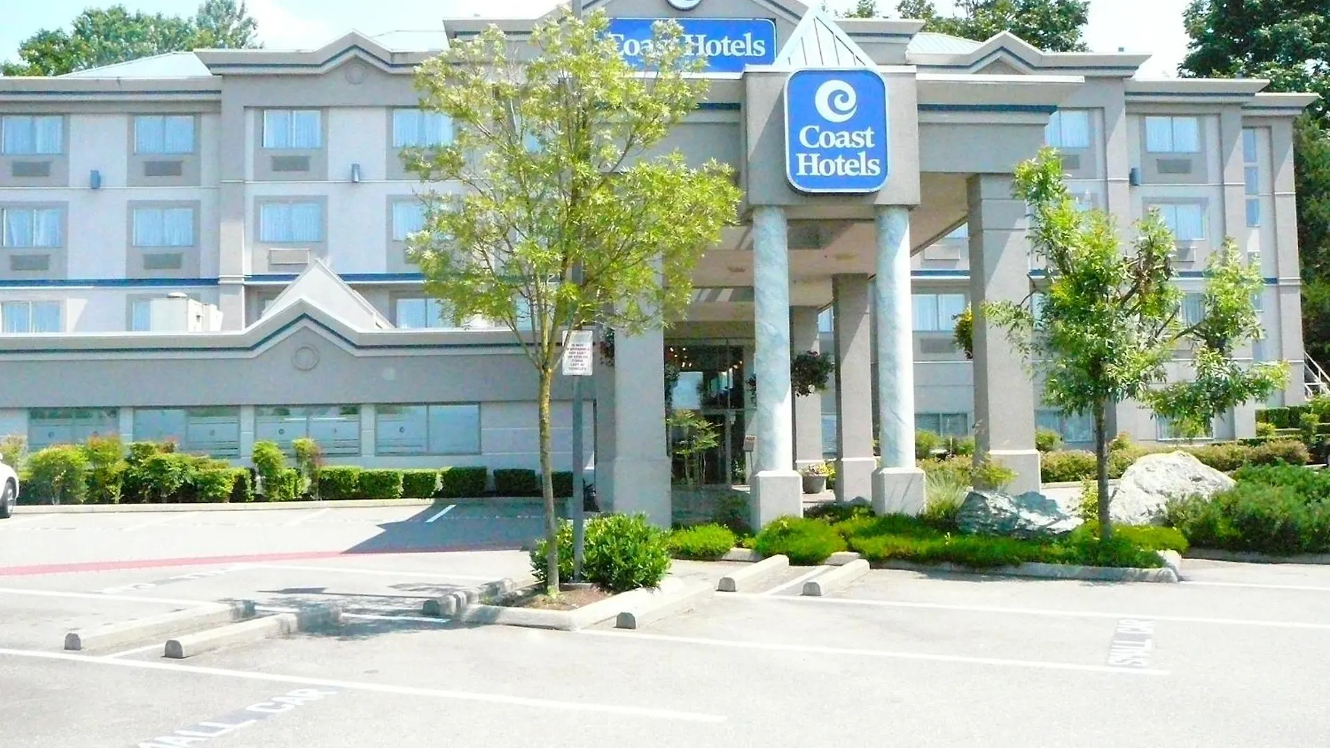 Coast Abbotsford Hotel & Suites